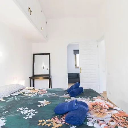 Sunset Apartment *