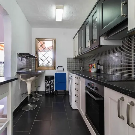 Sunset Apartment *